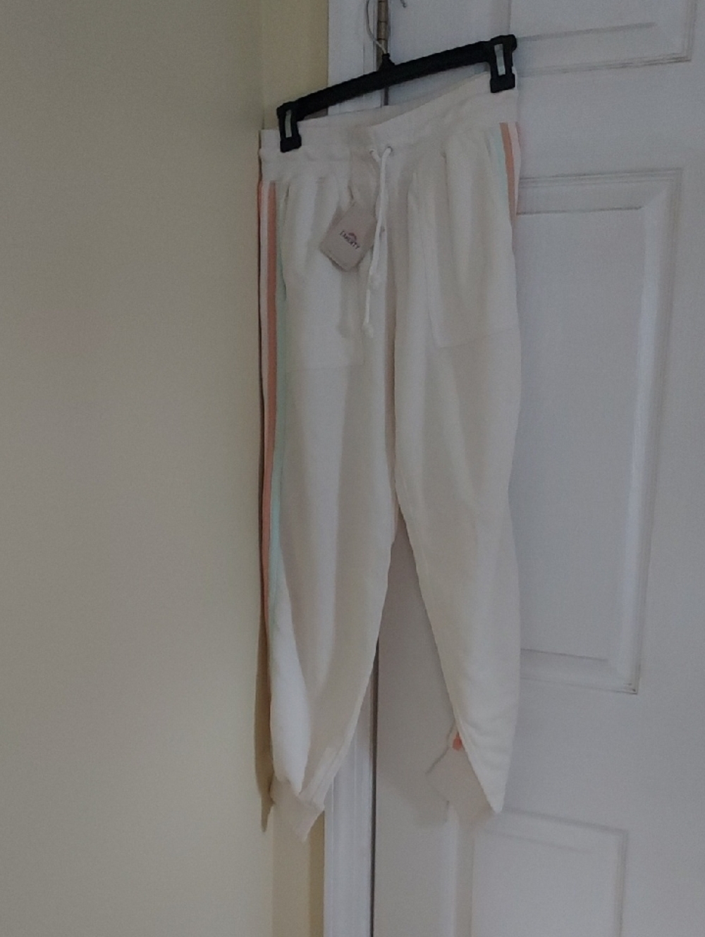 Faherty Womens Sweats Size Small New Off White
